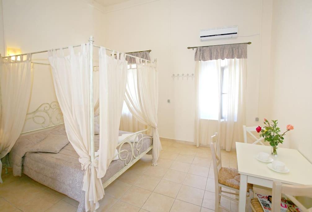 On The Beach Apartments Хора-Сфакіон Екстер'єр фото