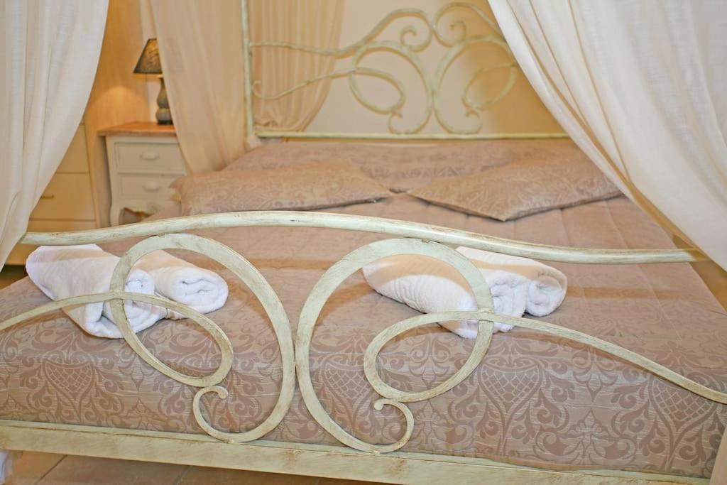 On The Beach Apartments Хора-Сфакіон Екстер'єр фото